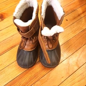 London fog gender neutral snow boots kids